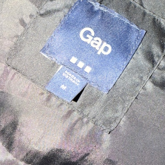 GAP Women's Black Quilted Vest - Picture 2 of 2